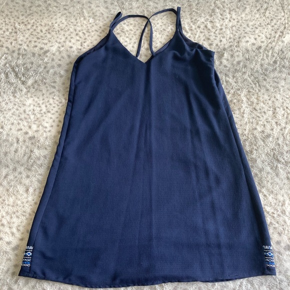 Floral Embroidered Cross Back Shift Dress - Picture 3 of 4